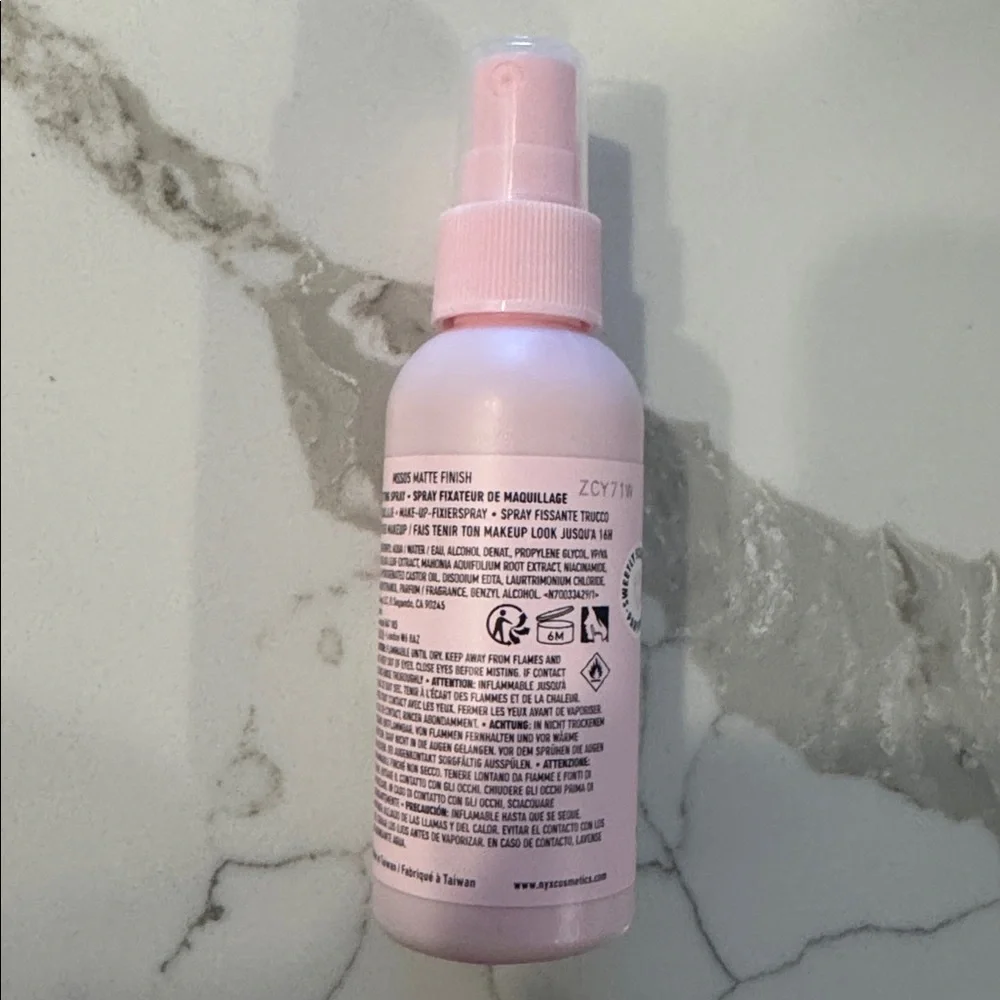 🌸5/$25🌸 NYX the marsh mellow matte finish makeup setting spray